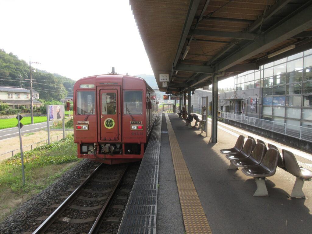 井原駅に来てみた。